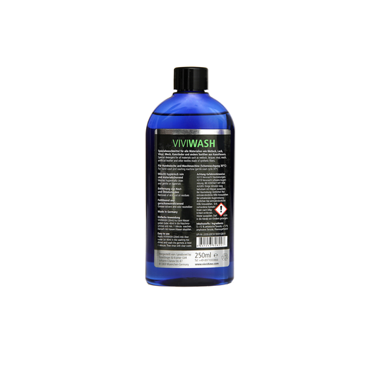A versatile 250ml detergent that effectively removes dirt and odors at low temperatures, ensuring Dark Kulture's high-gloss alternative pieces remain vibrant and sustainably clean.